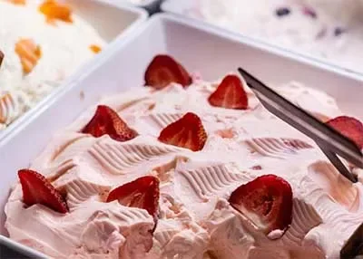 Strawberry cream cheese spread