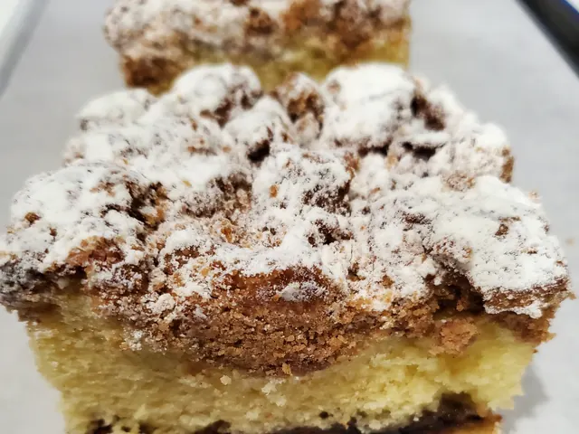 Cinnamon Crumb Cake from Bagel Point in Greenpoint, Brooklyn